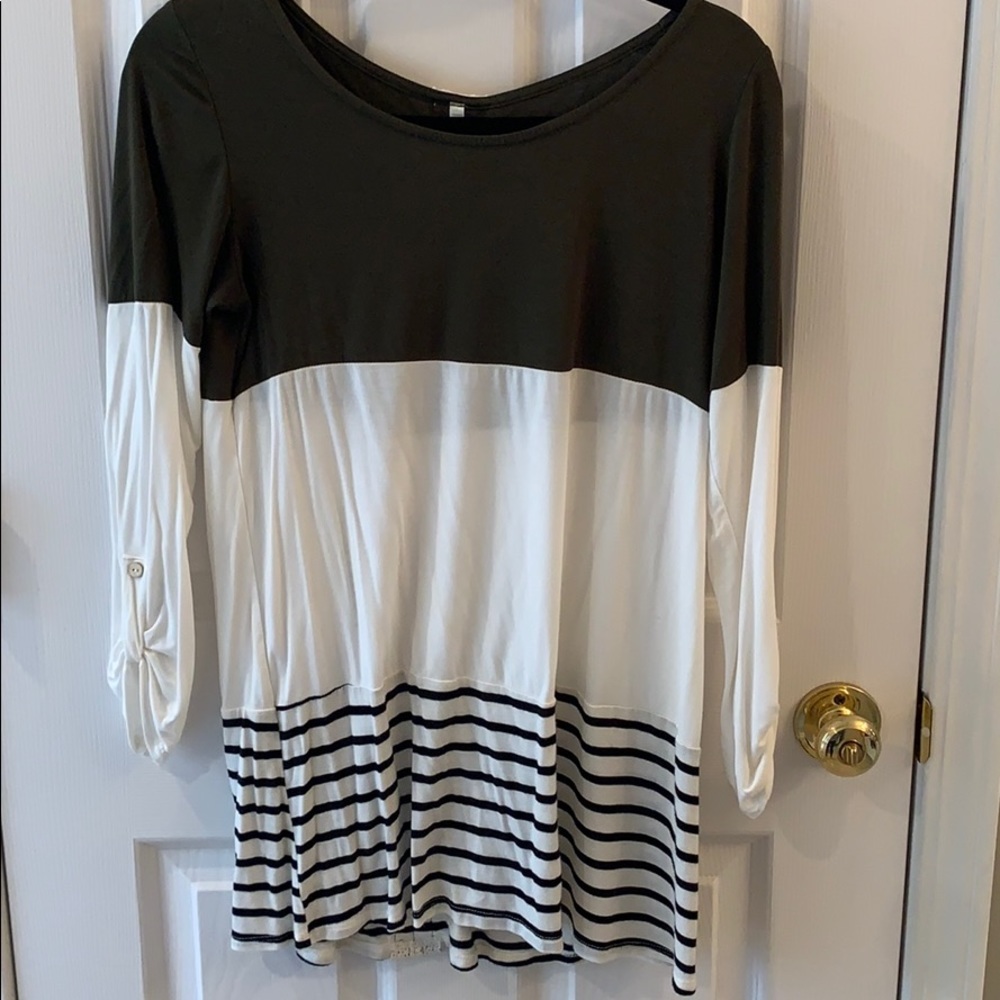 Detailed back tunic